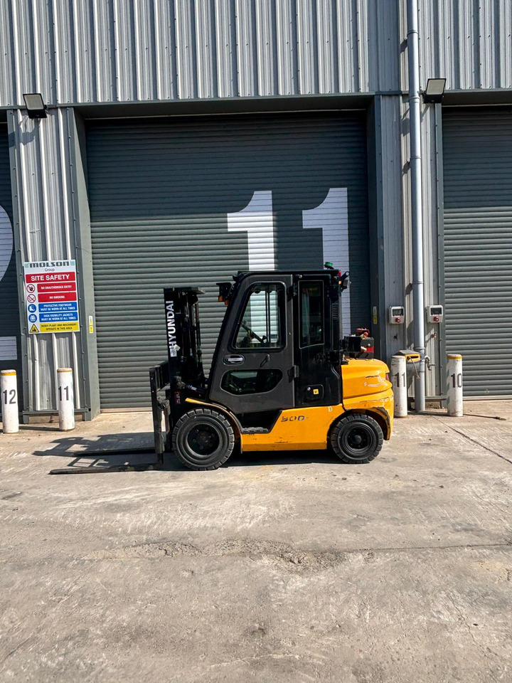 Hyundai 30D-9E - Teleskooplaadur: pilt 2 Hyundai 30D-9E - Teleskooplaadur: pilt 2