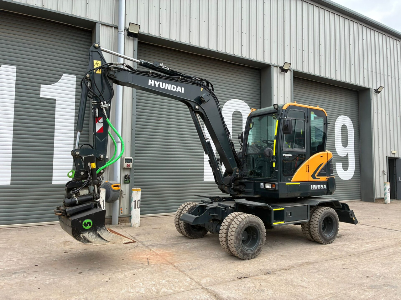 Hyundai HW65AH Ex Demo - Ratastel ekskavaator: pilt 1 Hyundai HW65AH Ex Demo - Ratastel ekskavaator: pilt 1