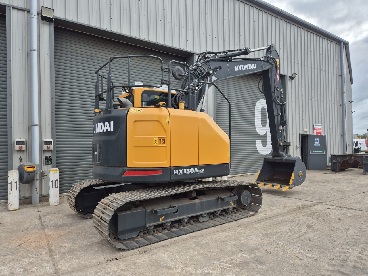 Hyundai HX130ALCR - Lintekskavaator: pilt 5 Hyundai HX130ALCR - Lintekskavaator: pilt 5