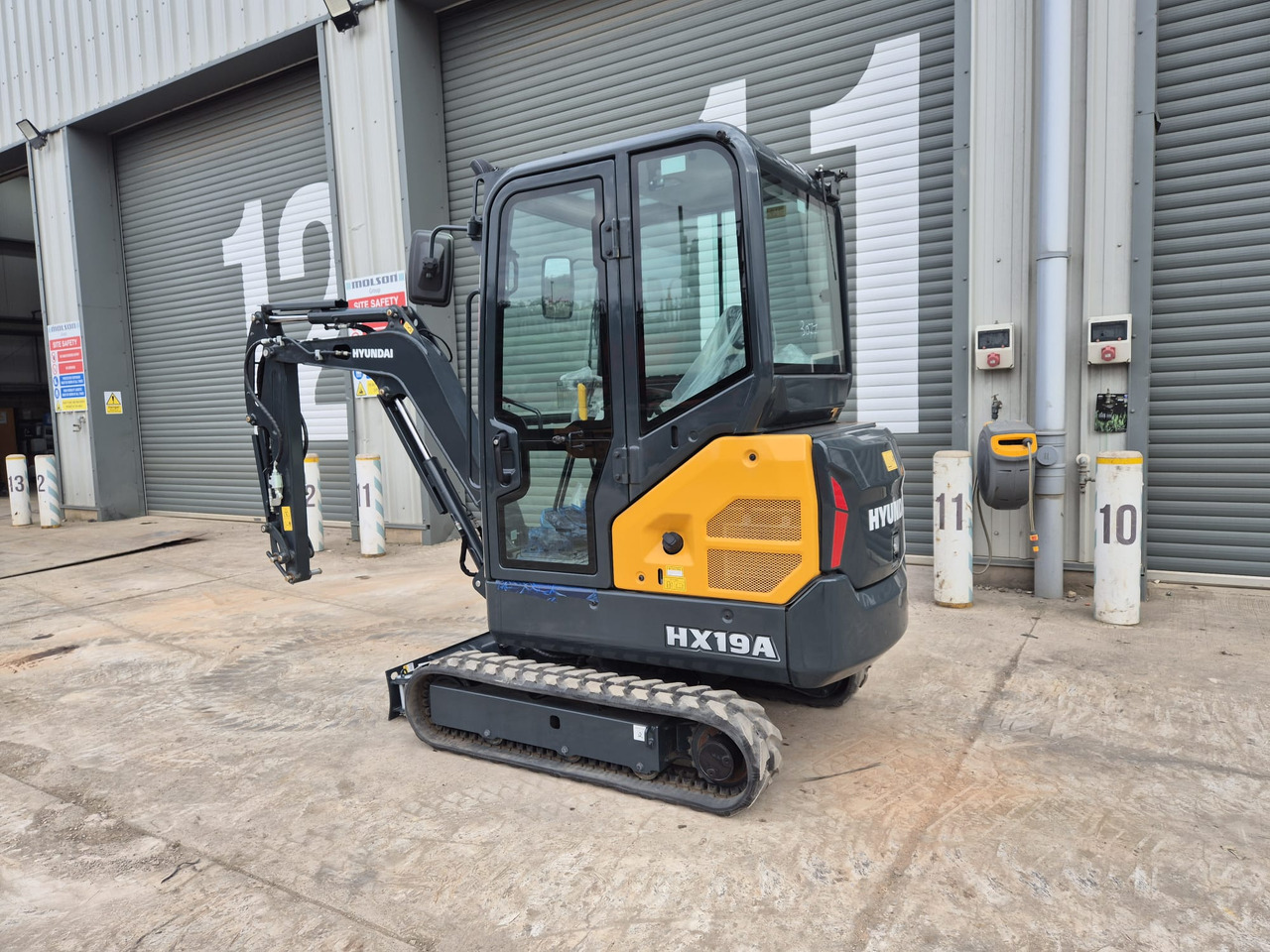 Hyundai HX19A - Miniekskavaator: pilt 3 Hyundai HX19A - Miniekskavaator: pilt 3