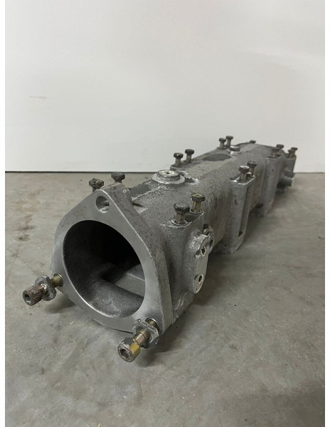 Liebherr A974 / P974 / R942 / R944 / R954 / R964 / R974 / R974B - A 974 / P 974 / R 942 / R 944 / R 954 / R 964 / R 974 / R 974B - Õhutoru: pilt 5 Liebherr A974 / P974 / R942 / R944 / R954 / R964 / R974 / R974B - A 974 / P 974 / R 942 / R 944 / R 954 / R 964 / R 974 / R 974B - Õhutoru: pilt 5