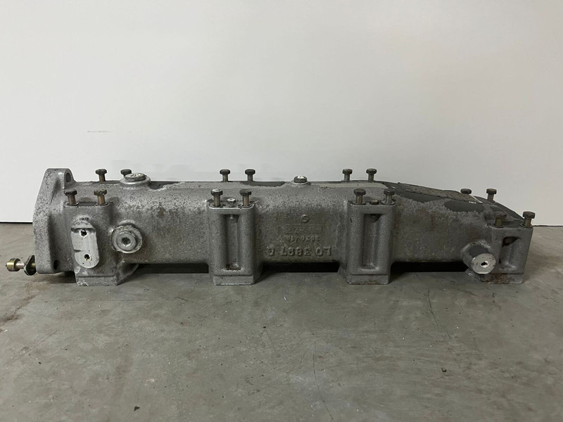 Liebherr A974 / P974 / R942 / R944 / R954 / R964 / R974 / R974B - A 974 / P 974 / R 942 / R 944 / R 954 / R 964 / R 974 / R 974B - Õhutoru: pilt 3 Liebherr A974 / P974 / R942 / R944 / R954 / R964 / R974 / R974B - A 974 / P 974 / R 942 / R 944 / R 954 / R 964 / R 974 / R 974B - Õhutoru: pilt 3