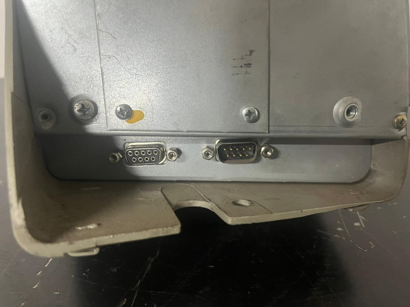 Liebherr DISP02-R5.2 - Armatuurlaud: pilt 3 Liebherr DISP02-R5.2 - Armatuurlaud: pilt 3