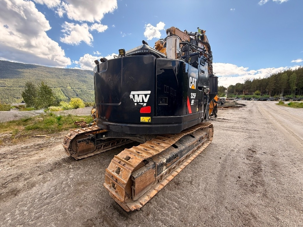 CAT 325 FL CR - Ekskavaator: pilt 5 CAT 325 FL CR - Ekskavaator: pilt 5