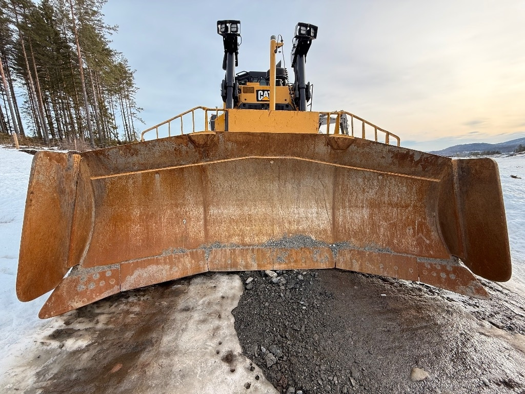 CAT D8T - Buldooser: pilt 1 CAT D8T - Buldooser: pilt 1