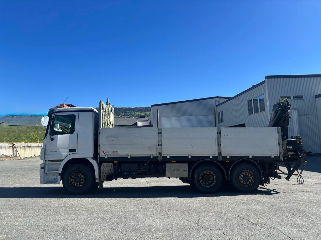 Mercedes-Benz ACTROS 2544 med HIAB 122-E-3 kran 12 tm - Kraanaga veoauto: pilt 1 Mercedes-Benz ACTROS 2544 med HIAB 122-E-3 kran 12 tm - Kraanaga veoauto: pilt 1