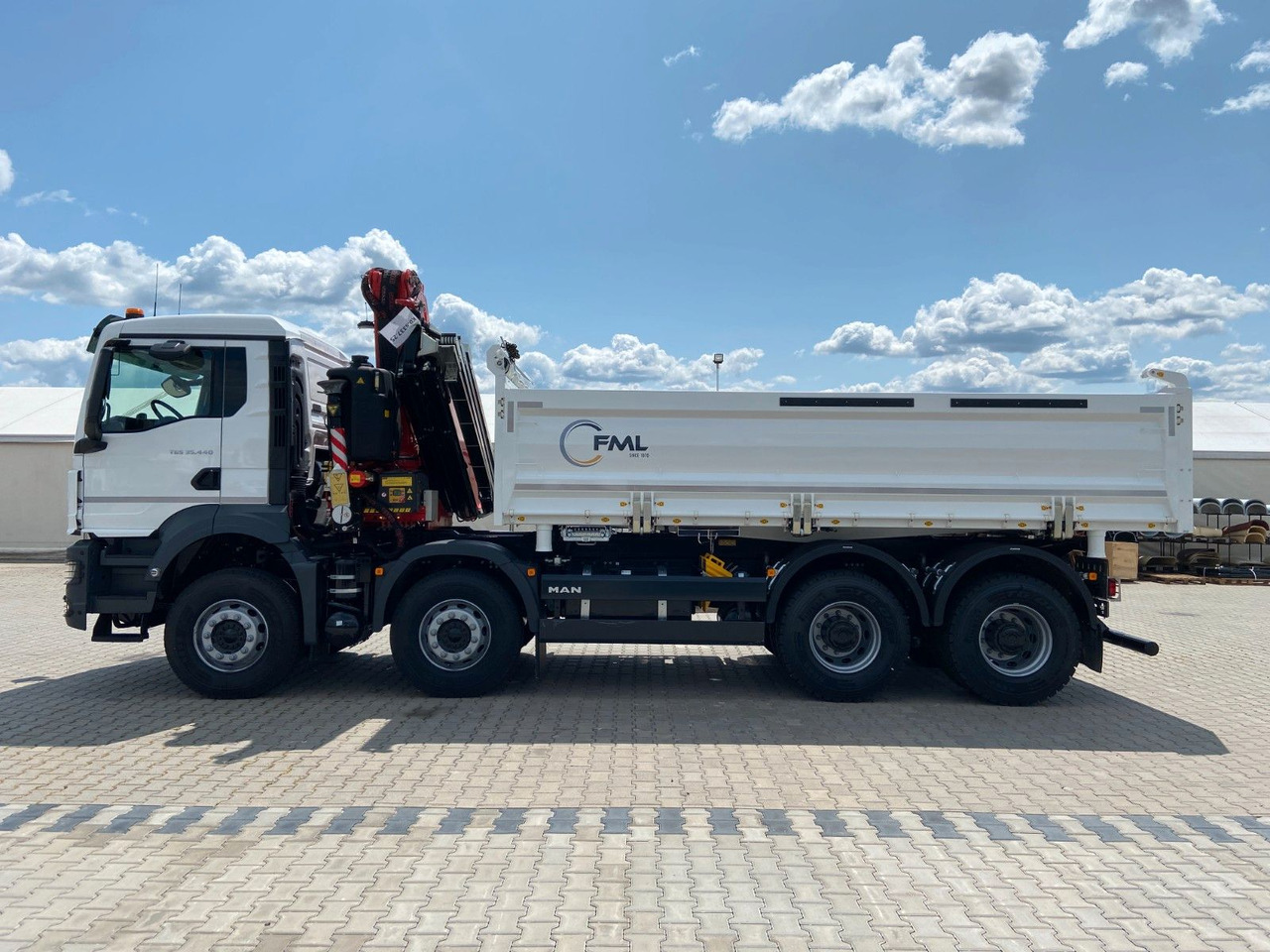 MAN TGS 35.440 DREISEITENKIPPER MIT FASSI F275.026 - Kallurauto, Kraanaga veoauto: pilt 4 MAN TGS 35.440 DREISEITENKIPPER MIT FASSI F275.026 - Kallurauto, Kraanaga veoauto: pilt 4