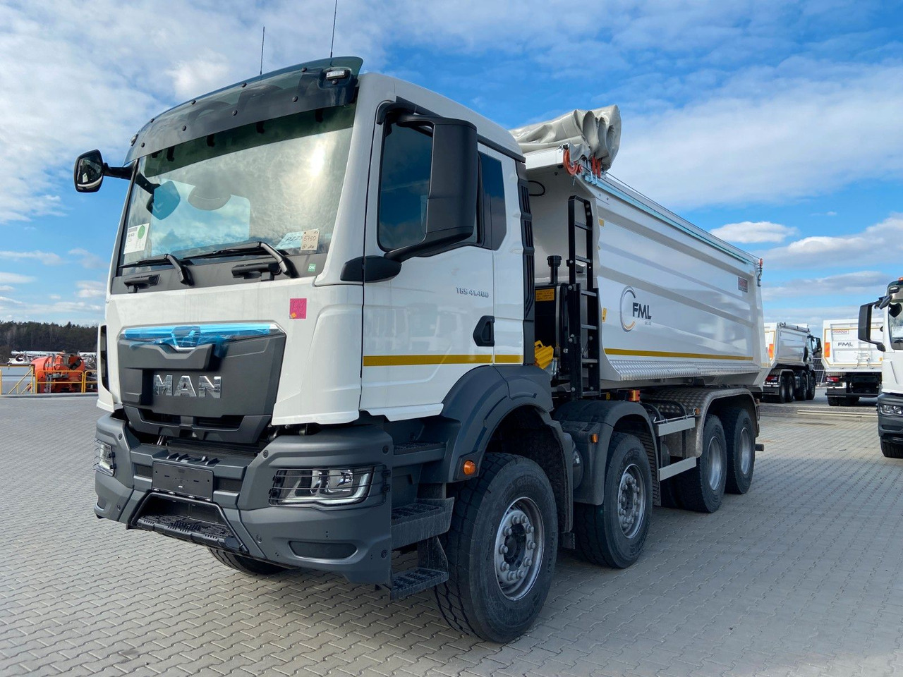 MAN TGS 41.400 8x4 EURO2 AUTOMAT TIPPER CR. SYSTEM - Kallurauto: pilt 2 MAN TGS 41.400 8x4 EURO2 AUTOMAT TIPPER CR. SYSTEM - Kallurauto: pilt 2