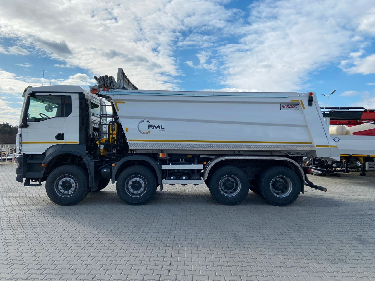 MAN TGS 41.400 8x4 EURO2 AUTOMAT TIPPER CR. SYSTEM - Kallurauto: pilt 3 MAN TGS 41.400 8x4 EURO2 AUTOMAT TIPPER CR. SYSTEM - Kallurauto: pilt 3