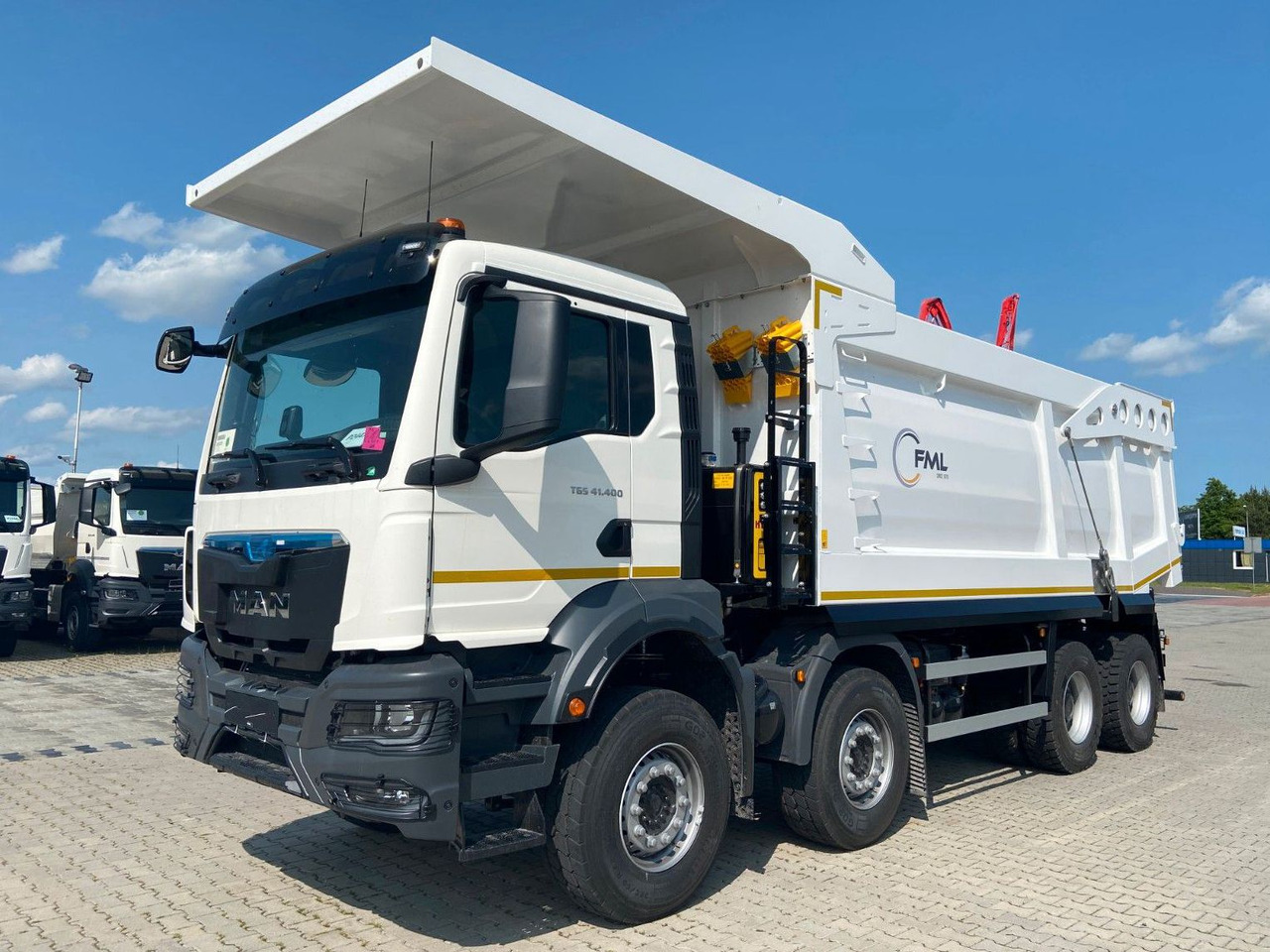 MAN TGS 44.400 8x4 EURO2 FML MINE KIPPER 23M3 MAN TGS 44.400 8x4 EURO2 FML MINE KIPPER 23M3 - Kallurauto: pilt 2 MAN TGS 44.400 8x4 EURO2 FML MINE KIPPER 23M3 MAN TGS 44.400 8x4 EURO2 FML MINE KIPPER 23M3 - Kallurauto: pilt 2