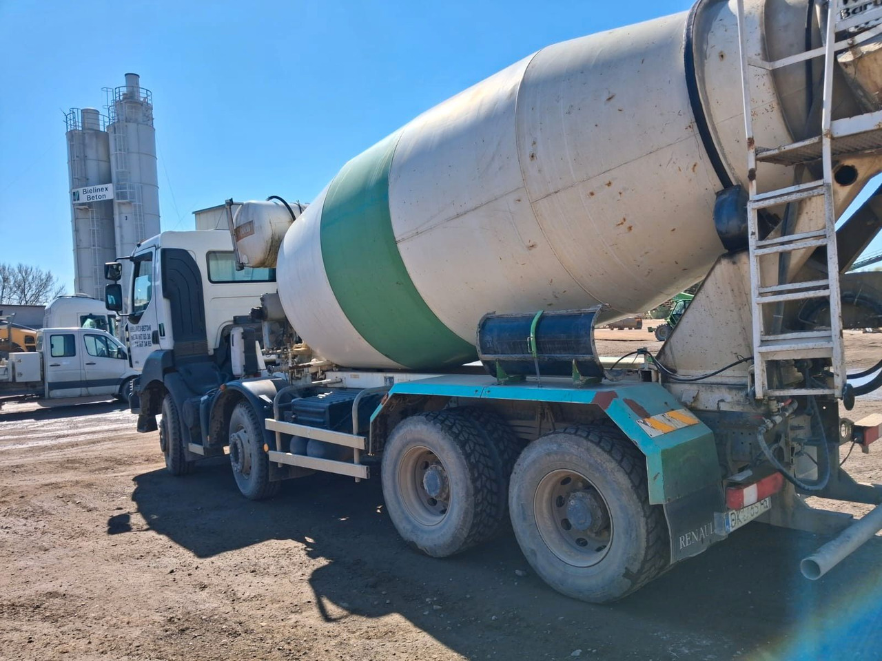 Renault KERAX 370 BARYVAL 10 M3 - Autobetoonisegisti: pilt 3 Renault KERAX 370 BARYVAL 10 M3 - Autobetoonisegisti: pilt 3
