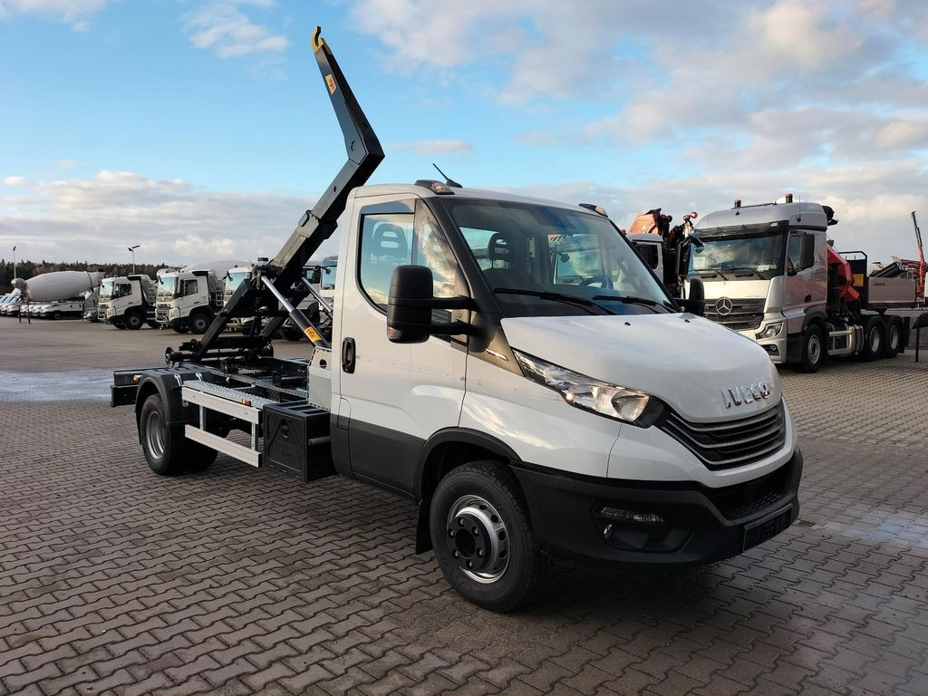 Iveco 70C18H Abrollkipper HYVA HKS-5 - Tarbesõiduk, Konkstõstukiga veoauto: pilt 1 Iveco 70C18H Abrollkipper HYVA HKS-5 - Tarbesõiduk, Konkstõstukiga veoauto: pilt 1