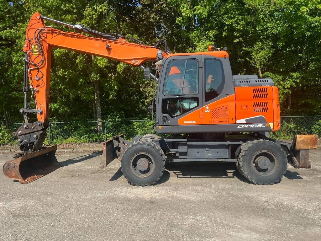 Doosan DX 165 W-5 - Ratastel ekskavaator: pilt 2 Doosan DX 165 W-5 - Ratastel ekskavaator: pilt 2