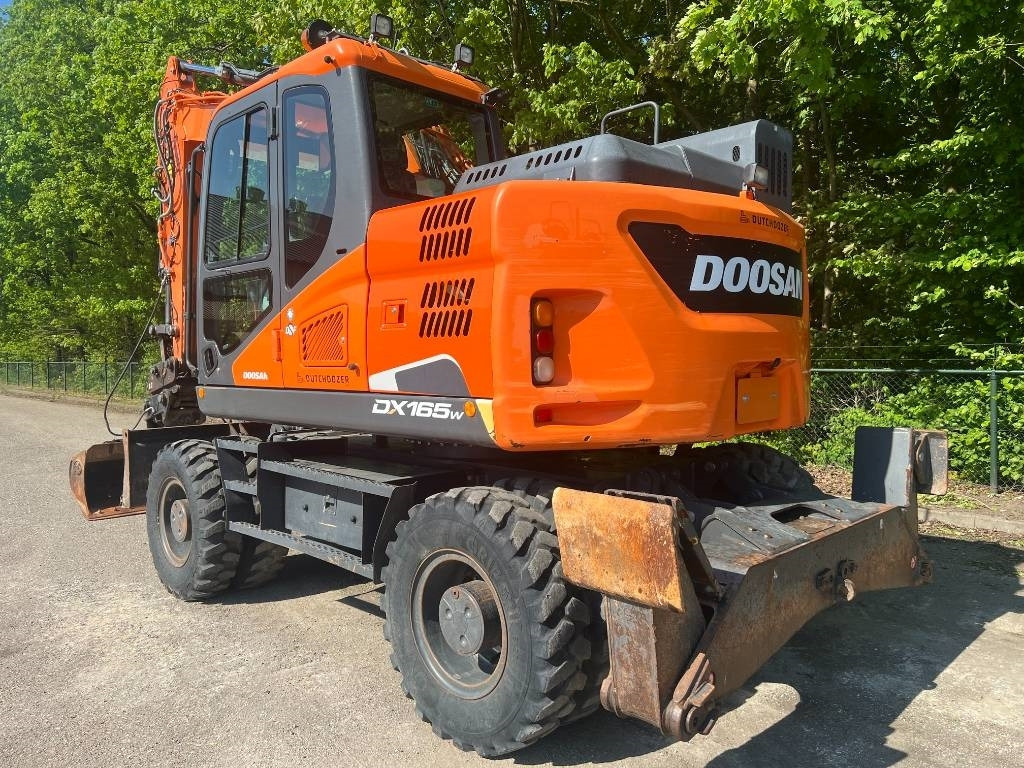 Doosan DX 165 W-5 - Ratastel ekskavaator: pilt 3 Doosan DX 165 W-5 - Ratastel ekskavaator: pilt 3