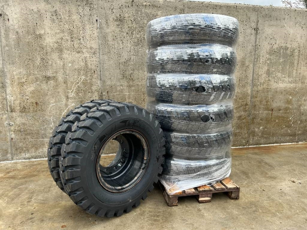 Kuhmo 1000 X 20 16PR tyres fitted on rim NEW - Rehv - Ehitusmasinad: pilt 1 Kuhmo 1000 X 20 16PR tyres fitted on rim NEW - Rehv - Ehitusmasinad: pilt 1