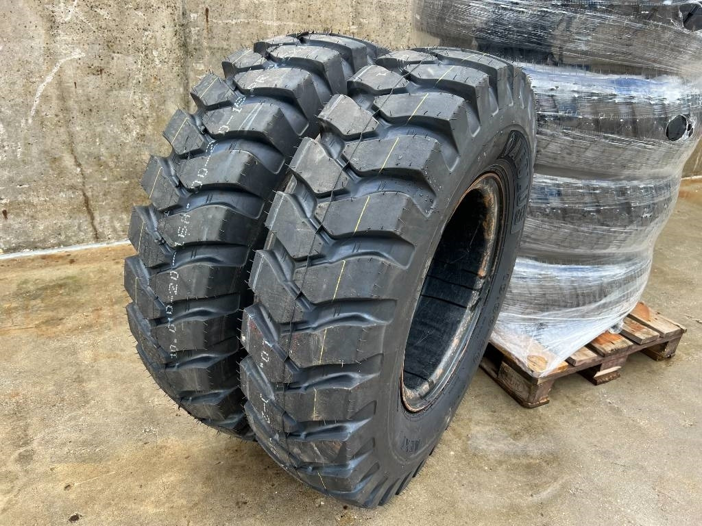 Kuhmo 1000 X 20 16PR tyres fitted on rim NEW - Rehv - Ehitusmasinad: pilt 2 Kuhmo 1000 X 20 16PR tyres fitted on rim NEW - Rehv - Ehitusmasinad: pilt 2