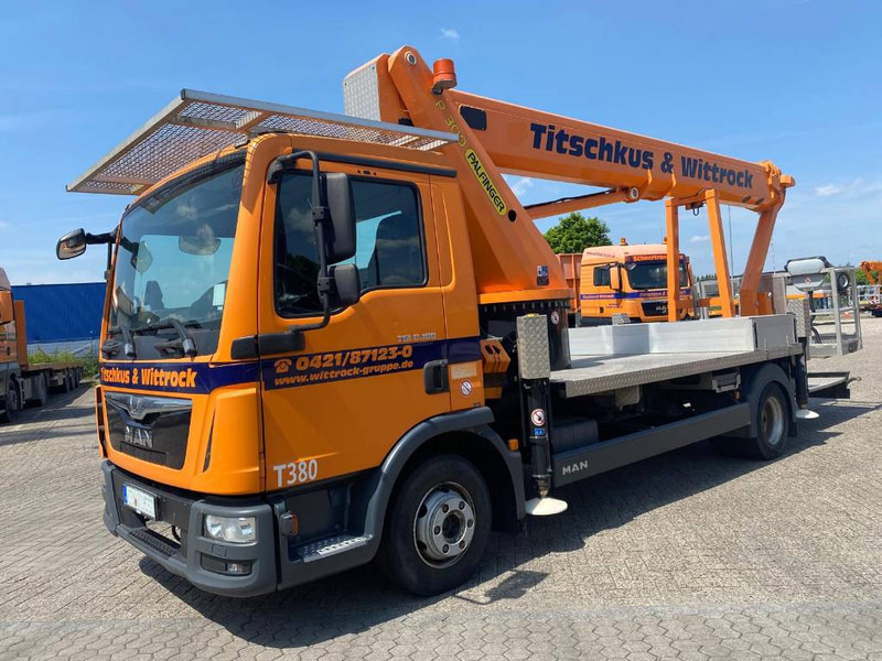 Palfinger P 300 - Veoautolt tõusev platvorm: pilt 3 Palfinger P 300 - Veoautolt tõusev platvorm: pilt 3