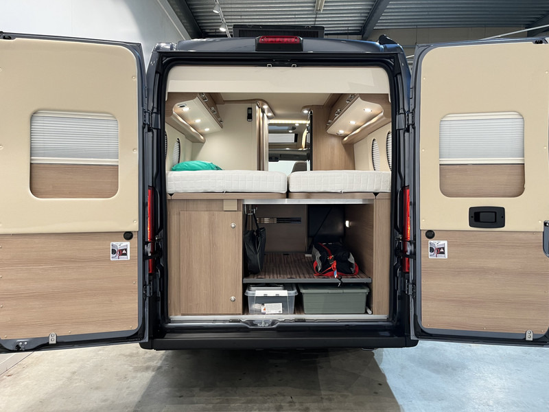 Carthago MALIBU VAN 640 LE GT Skyview 160 PK Automaat / Dakairco / Compleet Als Nieuw ! / 17.200 KM !! - Campervan: pilt 3 Carthago MALIBU VAN 640 LE GT Skyview 160 PK Automaat / Dakairco / Compleet Als Nieuw ! / 17.200 KM !! - Campervan: pilt 3