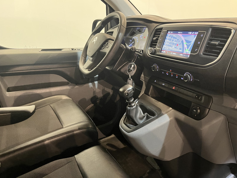 Citroën Jumpy 2.0 BlueHDI L2 120 PK / Euro 6 / Airco / Cruise Control / CarPlay / PDC / Navigatie / 3-Zits - Väike kaubik: pilt 3 Citroën Jumpy 2.0 BlueHDI L2 120 PK / Euro 6 / Airco / Cruise Control / CarPlay / PDC / Navigatie / 3-Zits - Väike kaubik: pilt 3