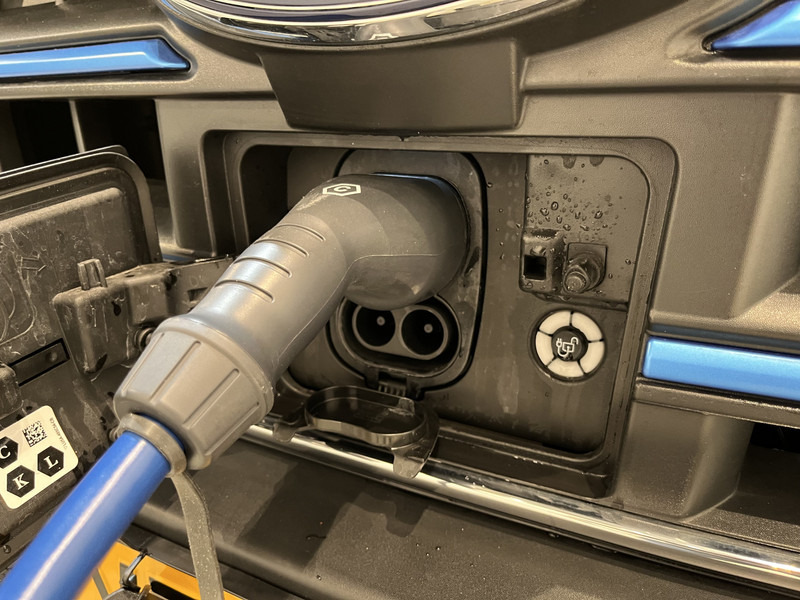 Kaubik, Elektrikaubik Ford E-Transit 350 L2H2 Trend 68 kWh 184 PK / 100% elektrisch !! / Airco / Cruise Control / CarPlay / Camera / Navigatie / 3-Zits / 900 KM !! Z.G.A.N. !: pilt 12