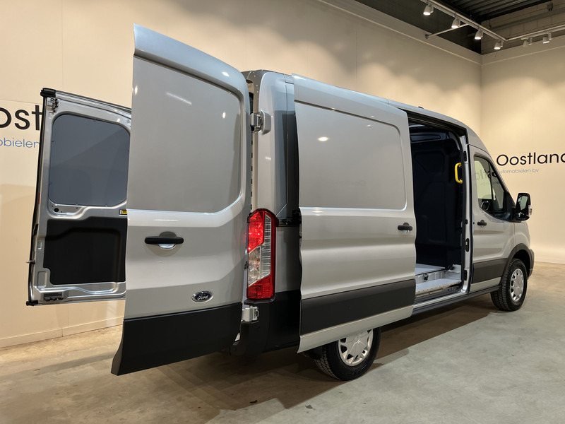 Kaubik, Elektrikaubik Ford E-Transit 350 L2H2 Trend 68 kWh 184 PK / 100% elektrisch !! / Airco / Cruise Control / CarPlay / Camera / Navigatie / 3-Zits / 900 KM !! Z.G.A.N. !: pilt 18
