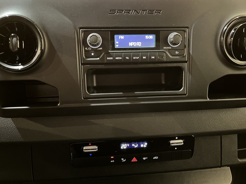 Madelauto, Meeskonnaauto Mercedes-Benz Sprinter 315 CDI L2 RWD DC Dubbel Cabine Open Laadbak / Euro 6 / Trekhaak 3500 KG / Airco / DC 7 Pers. 650 KM !! / BPM VRIJ !!: pilt 8