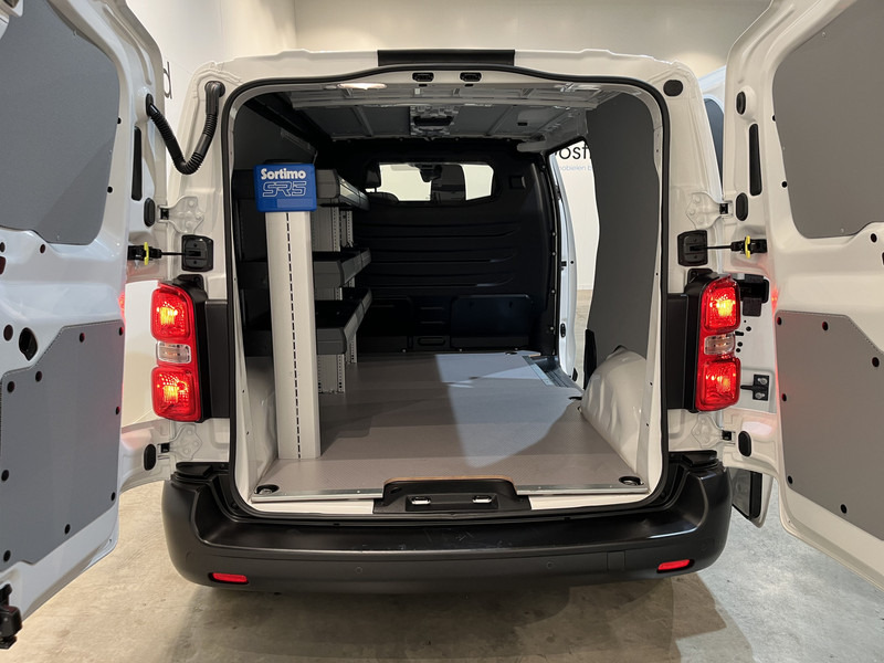 Opel Vivaro-e L2 75 kWh Servicebus / Sortimo Inrichting / 100% elektrisch !! / Airco / Cruise Control / CarPlay / Camera / Navigatie / 3-Zits / 3.800 KM !! - Väike kaubik, Elektrikaubik: pilt 4 Opel Vivaro-e L2 75 kWh Servicebus / Sortimo Inrichting / 100% elektrisch !! / Airco / Cruise Control / CarPlay / Camera / Navigatie / 3-Zits / 3.800 KM !! - Väike kaubik, Elektrikaubik: pilt 4