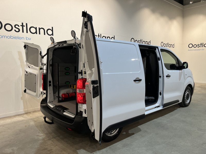 Peugeot e-Expert EV L2 75 kWh Servicebus / Inrichting / 100% Elektrisch / Airco / 220V. / Trekhaak / Camera / Cruise Control / Navigatie / CarPlay / 3-Zits 13.000 KM !! - Väike kaubik, Elektrikaubik: pilt 2 Peugeot e-Expert EV L2 75 kWh Servicebus / Inrichting / 100% Elektrisch / Airco / 220V. / Trekhaak / Camera / Cruise Control / Navigatie / CarPlay / 3-Zits 13.000 KM !! - Väike kaubik, Elektrikaubik: pilt 2