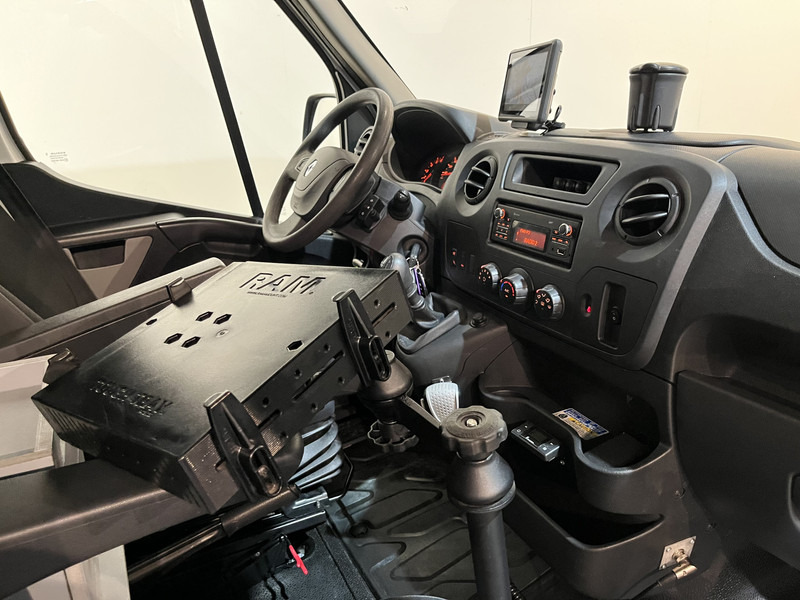 Renault Master 2.3 dCi L2H2 130 PK Servicebus / Aluca Inrichting / Euro 6 / Luchtvering / 220V. / Trekhaak / Airco / Cruise Control / Camera / 90.400 KM !! - Kaubik: pilt 3 Renault Master 2.3 dCi L2H2 130 PK Servicebus / Aluca Inrichting / Euro 6 / Luchtvering / 220V. / Trekhaak / Airco / Cruise Control / Camera / 90.400 KM !! - Kaubik: pilt 3