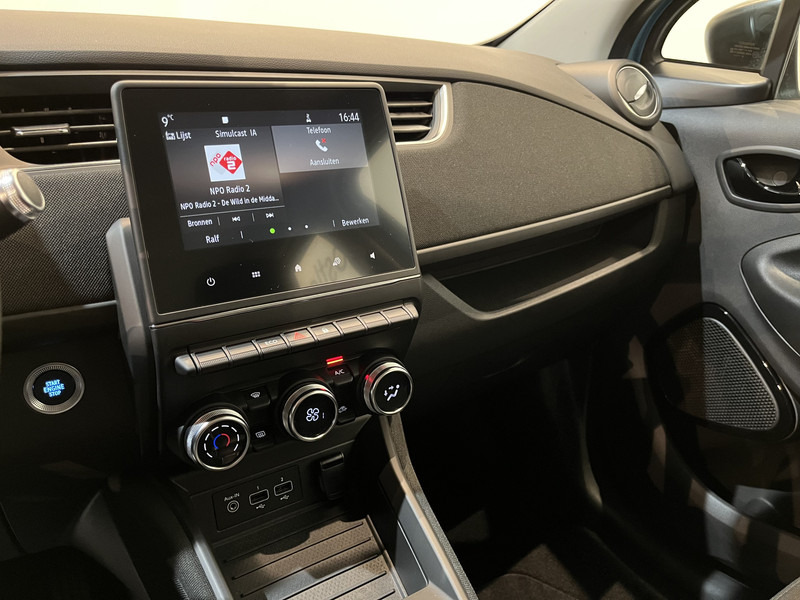 Renault ZOE R110 Life 52 kWh (Incl. Accu) / CarPlay / Airco / Cruise Control / 62.600 KM !! Prijs ex BTW € 11.500,- - Luukpära: pilt 5 Renault ZOE R110 Life 52 kWh (Incl. Accu) / CarPlay / Airco / Cruise Control / 62.600 KM !! Prijs ex BTW € 11.500,- - Luukpära: pilt 5