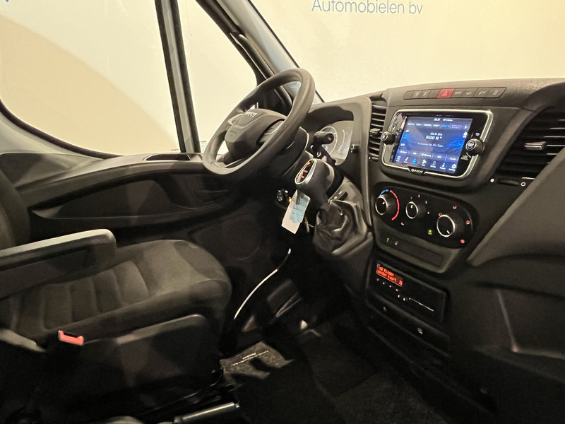 Iveco Daily 35S18 3.0 BE Clixtar Automaat Bakwagen met Laadklep / Laadvermogen 3.060 KG / Euro 6 / Luchtvering / Airco / Camera / CarPlay / Cruise Control / 91.000 KM !! - Sadulveok: pilt 4 Iveco Daily 35S18 3.0 BE Clixtar Automaat Bakwagen met Laadklep / Laadvermogen 3.060 KG / Euro 6 / Luchtvering / Airco / Camera / CarPlay / Cruise Control / 91.000 KM !! - Sadulveok: pilt 4