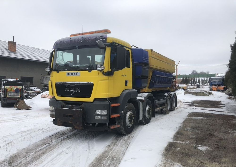 MAN TGS 32.360 8x4 piaskarka solarka schmidt euro5 pług - Kommunaal-/ Erisõiduk, Veoauto: pilt 4 MAN TGS 32.360 8x4 piaskarka solarka schmidt euro5 pług - Kommunaal-/ Erisõiduk, Veoauto: pilt 4