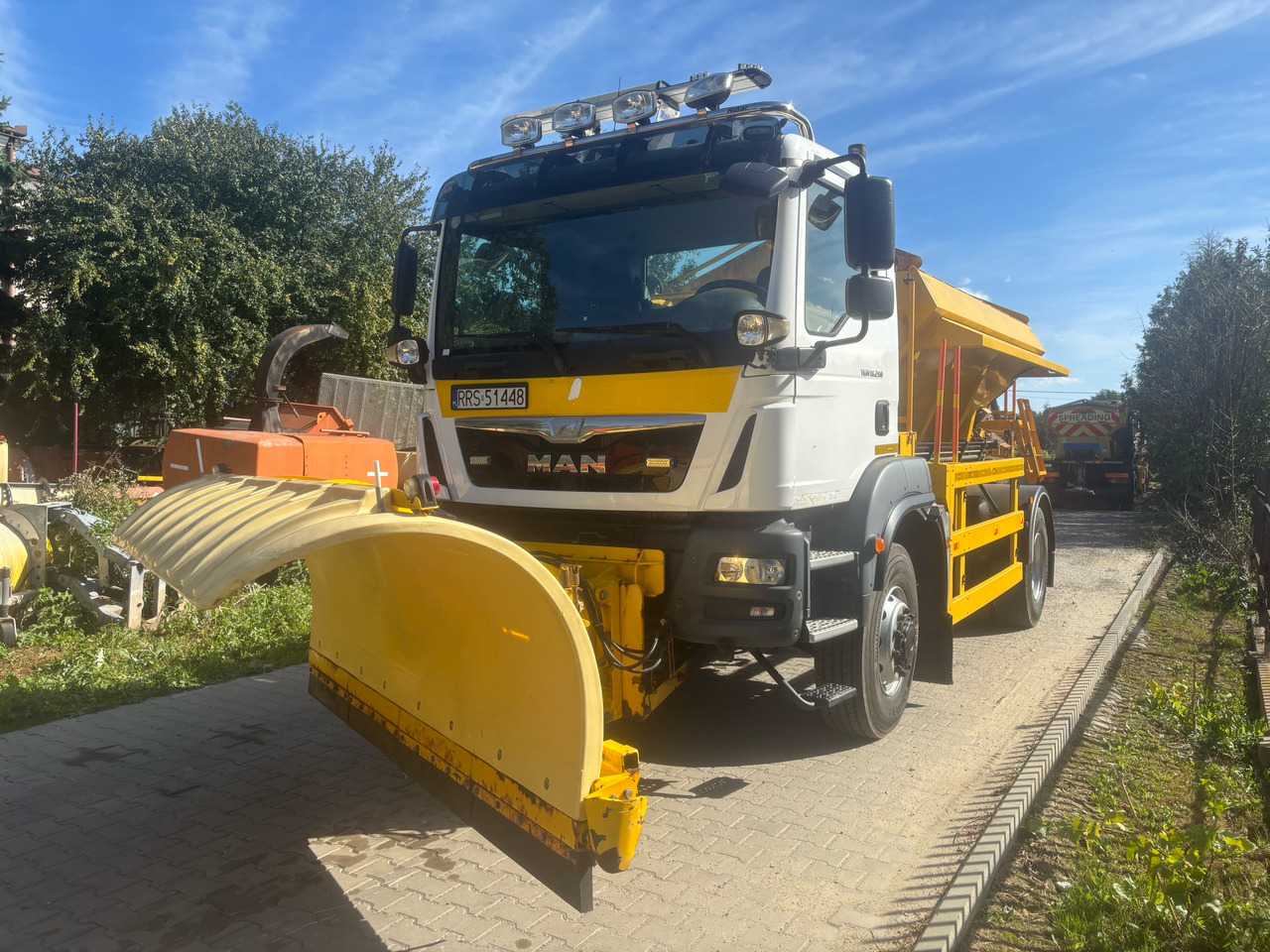 MAN TGM 18.290 4x4 BB GRITTER/SPREADER/PLOUGH - Lumekoristusmasina: pilt 1 MAN TGM 18.290 4x4 BB GRITTER/SPREADER/PLOUGH - Lumekoristusmasina: pilt 1