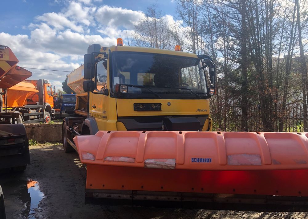 Mercedes-Benz Mercedes Axor 1824 schmidt 4x2 pług piaskarka solarka - Lumekoristusmasina: pilt 1 Mercedes-Benz Mercedes Axor 1824 schmidt 4x2 pług piaskarka solarka - Lumekoristusmasina: pilt 1