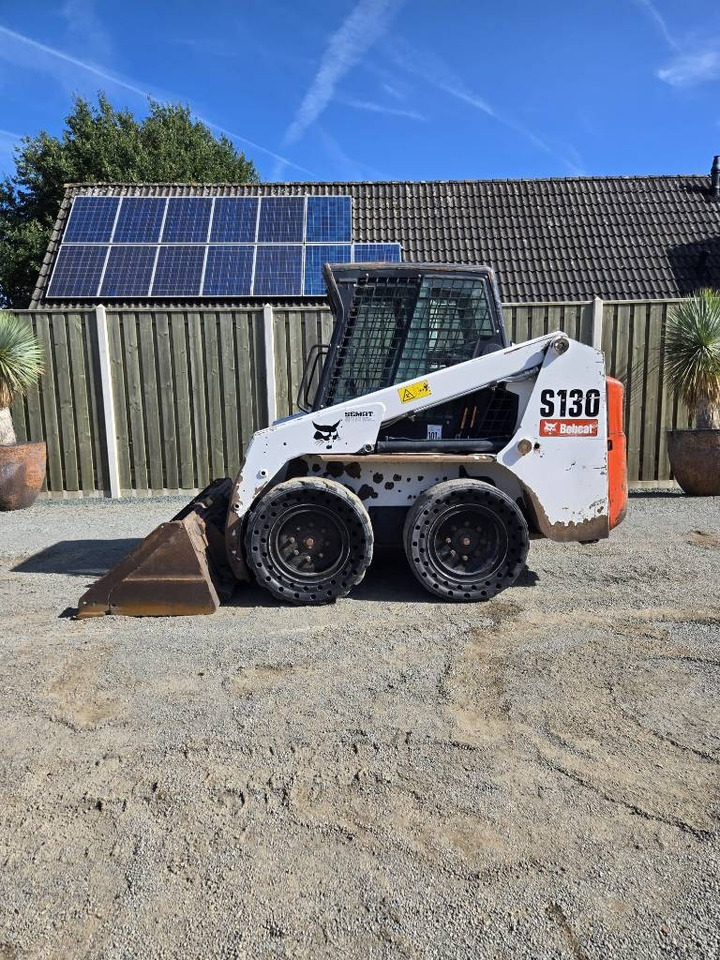 Bobcat S 130 - Kompaktlaadur: pilt 1 Bobcat S 130 - Kompaktlaadur: pilt 1