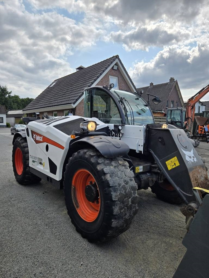 Bobcat TL 38.70 HF AGRI - Teleskooplaadur: pilt 5 Bobcat TL 38.70 HF AGRI - Teleskooplaadur: pilt 5