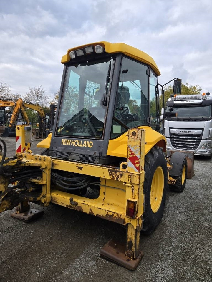 New Holland LB 95 B-4 PT  - Ekskavaator-laadur: pilt 4 New Holland LB 95 B-4 PT  - Ekskavaator-laadur: pilt 4