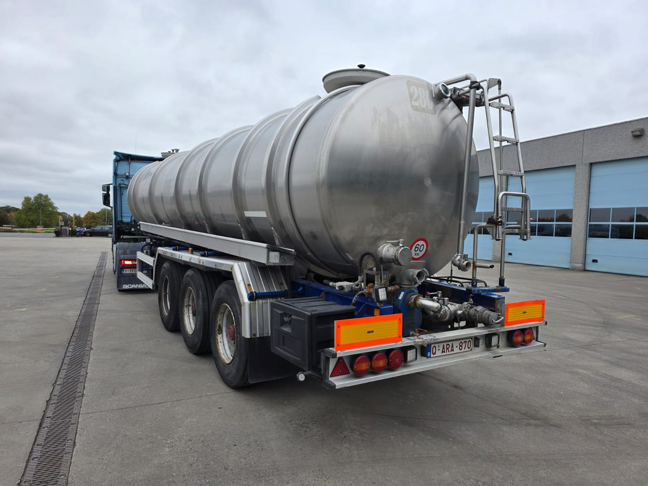 MAGYAR  - Tsistern poolhaagis: pilt 5 MAGYAR  - Tsistern poolhaagis: pilt 5