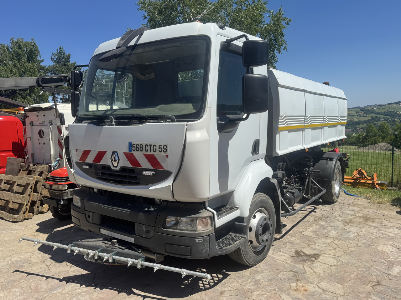 Renault Midlum water truck laveuse sprinkler - Tänavapühkimismasin: pilt 1 Renault Midlum water truck laveuse sprinkler - Tänavapühkimismasin: pilt 1
