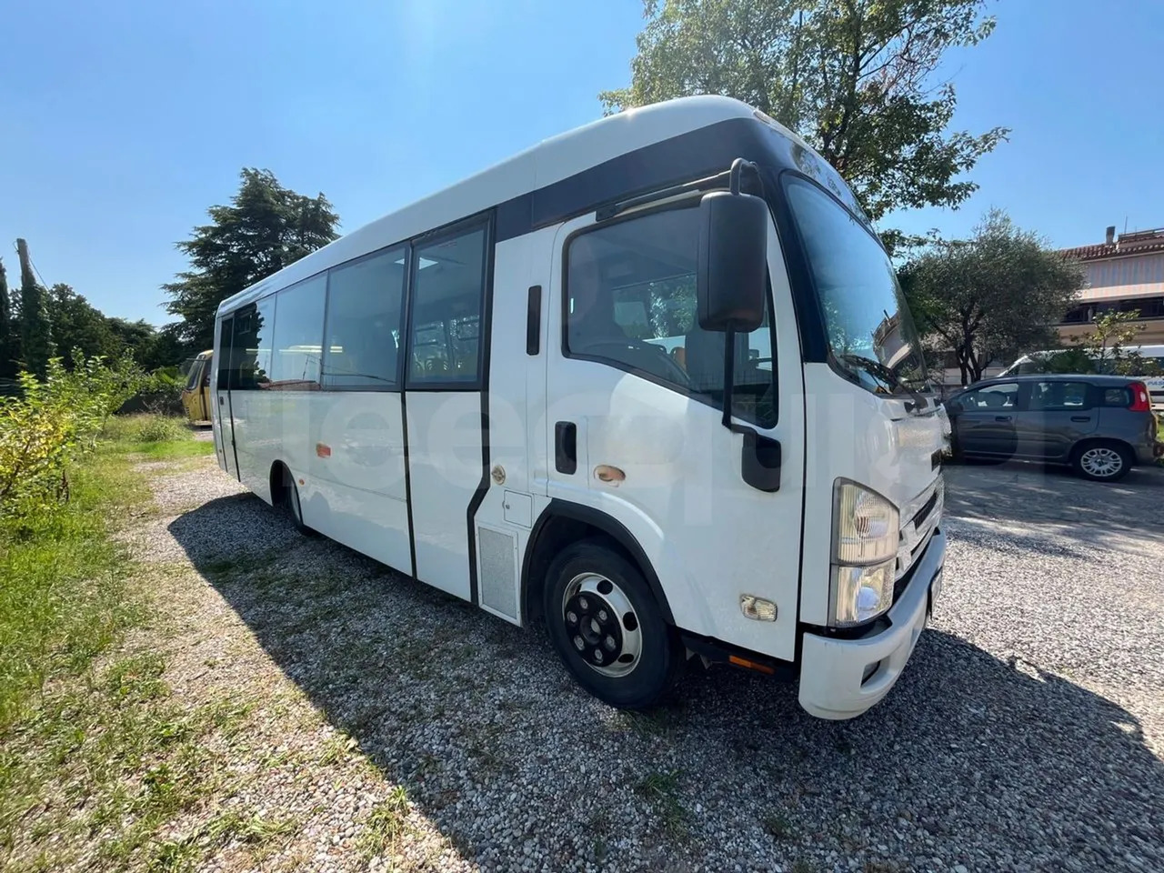 ISUZU P65 - Kaugsõidu buss: pilt 1 ISUZU P65 - Kaugsõidu buss: pilt 1