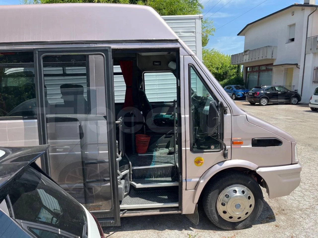 Linnaliini buss Iveco A45E12: pilt 11
