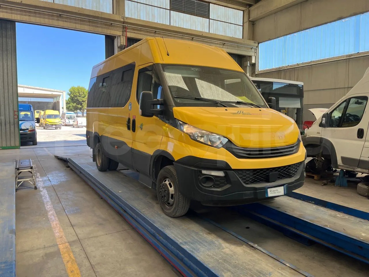 Iveco Daily - Koolibuss: pilt 1 Iveco Daily - Koolibuss: pilt 1