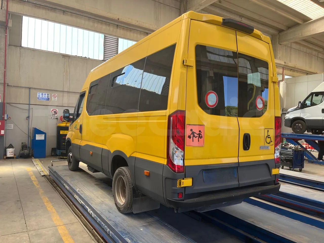 Koolibuss Iveco Daily: pilt 7