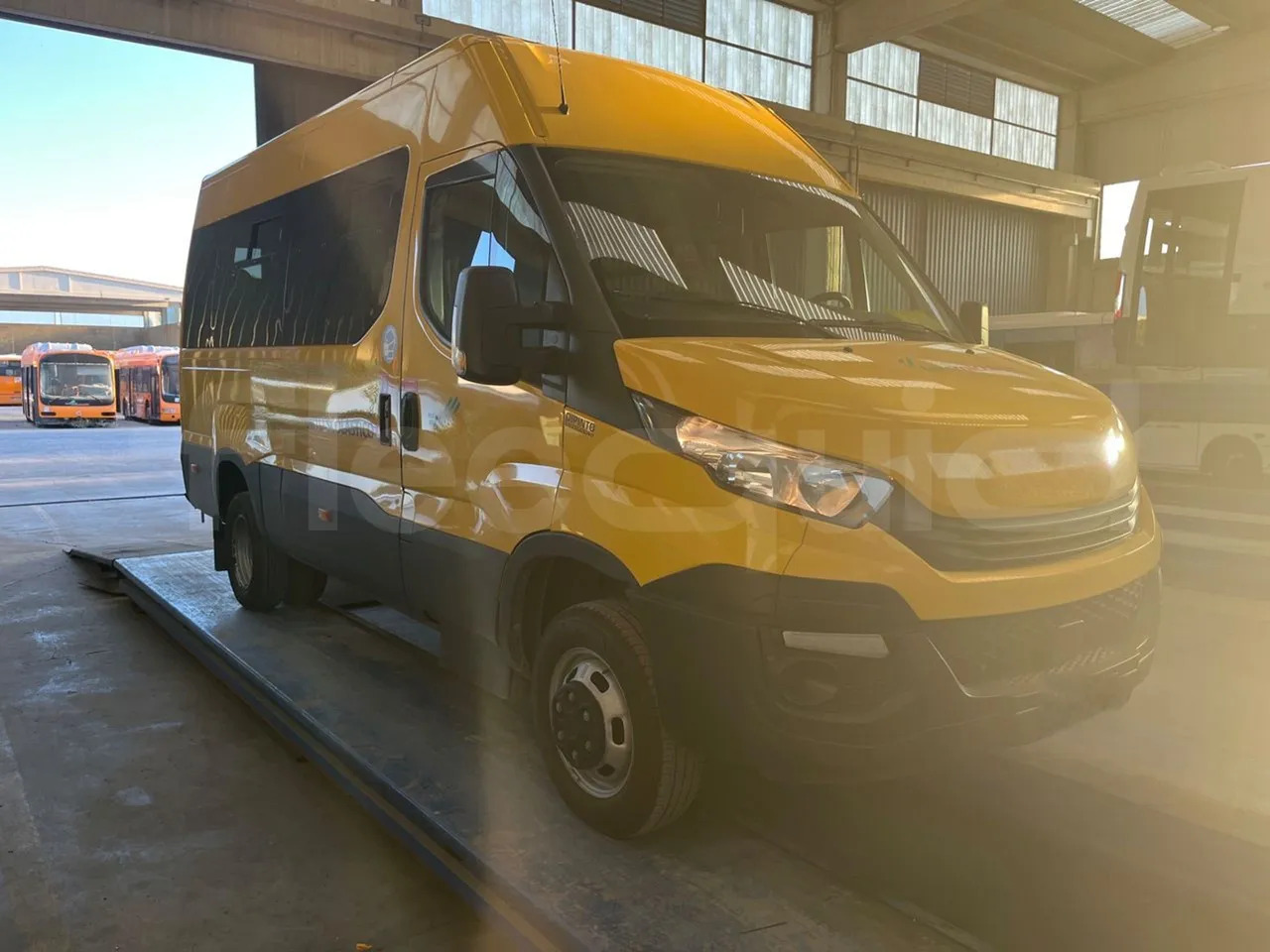 Iveco Daily - Koolibuss: pilt 1 Iveco Daily - Koolibuss: pilt 1