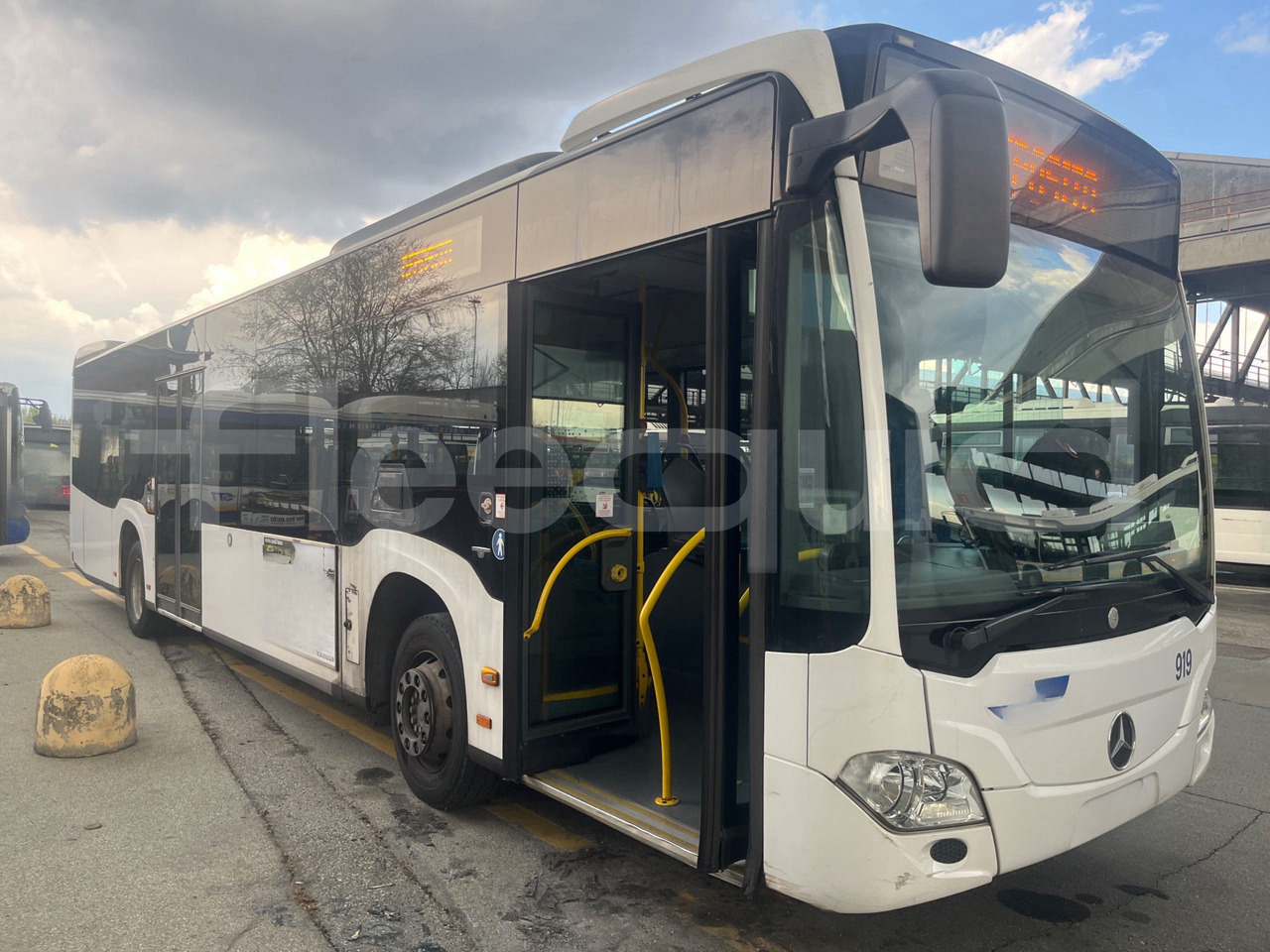 Mercedes-Benz Citaro - Linnaliini buss: pilt 1 Mercedes-Benz Citaro - Linnaliini buss: pilt 1