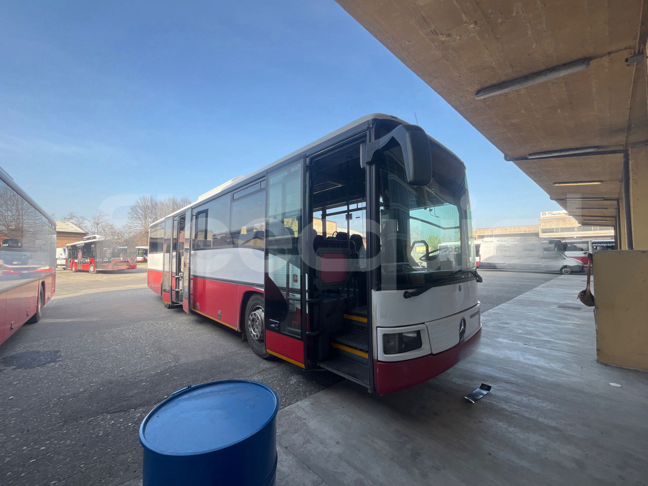 Mercedes-Benz Integro - Maakonnaliini buss: pilt 1 Mercedes-Benz Integro - Maakonnaliini buss: pilt 1