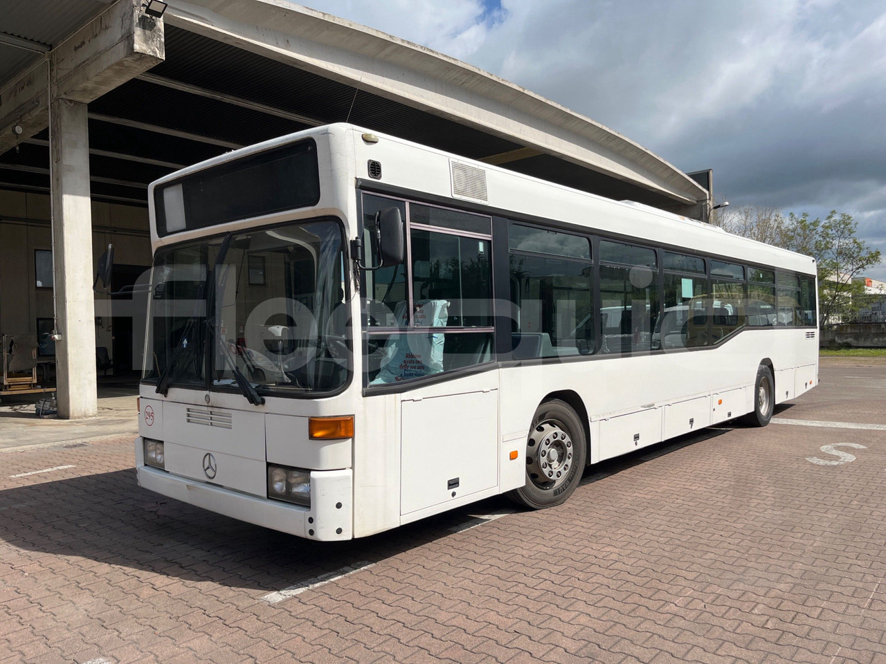 Mercedes-Benz O 405N2 - Maakonnaliini buss: pilt 4 Mercedes-Benz O 405N2 - Maakonnaliini buss: pilt 4