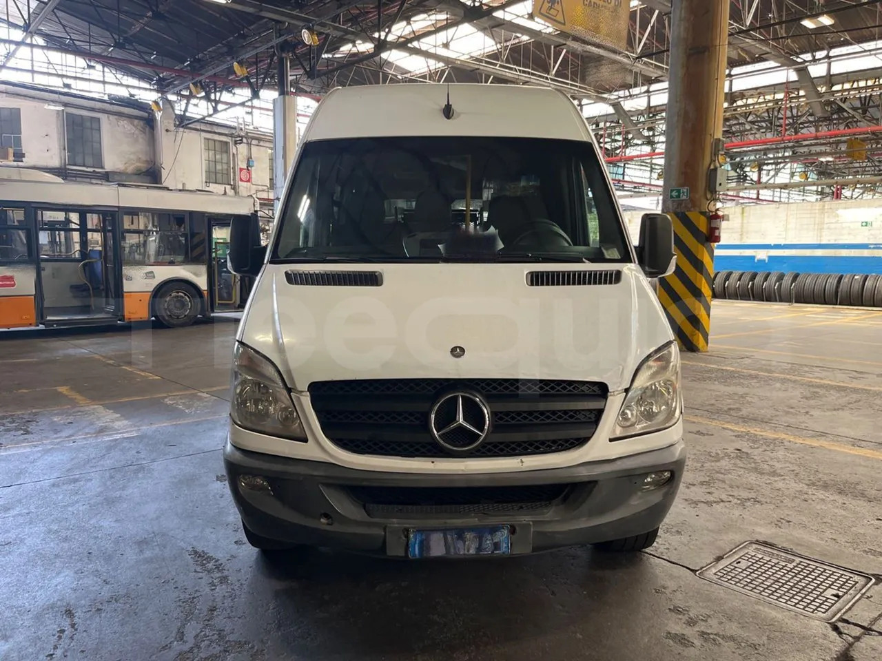 Mercedes-Benz Sprinter - Väikebuss, Mikrobuss: pilt 2 Mercedes-Benz Sprinter - Väikebuss, Mikrobuss: pilt 2