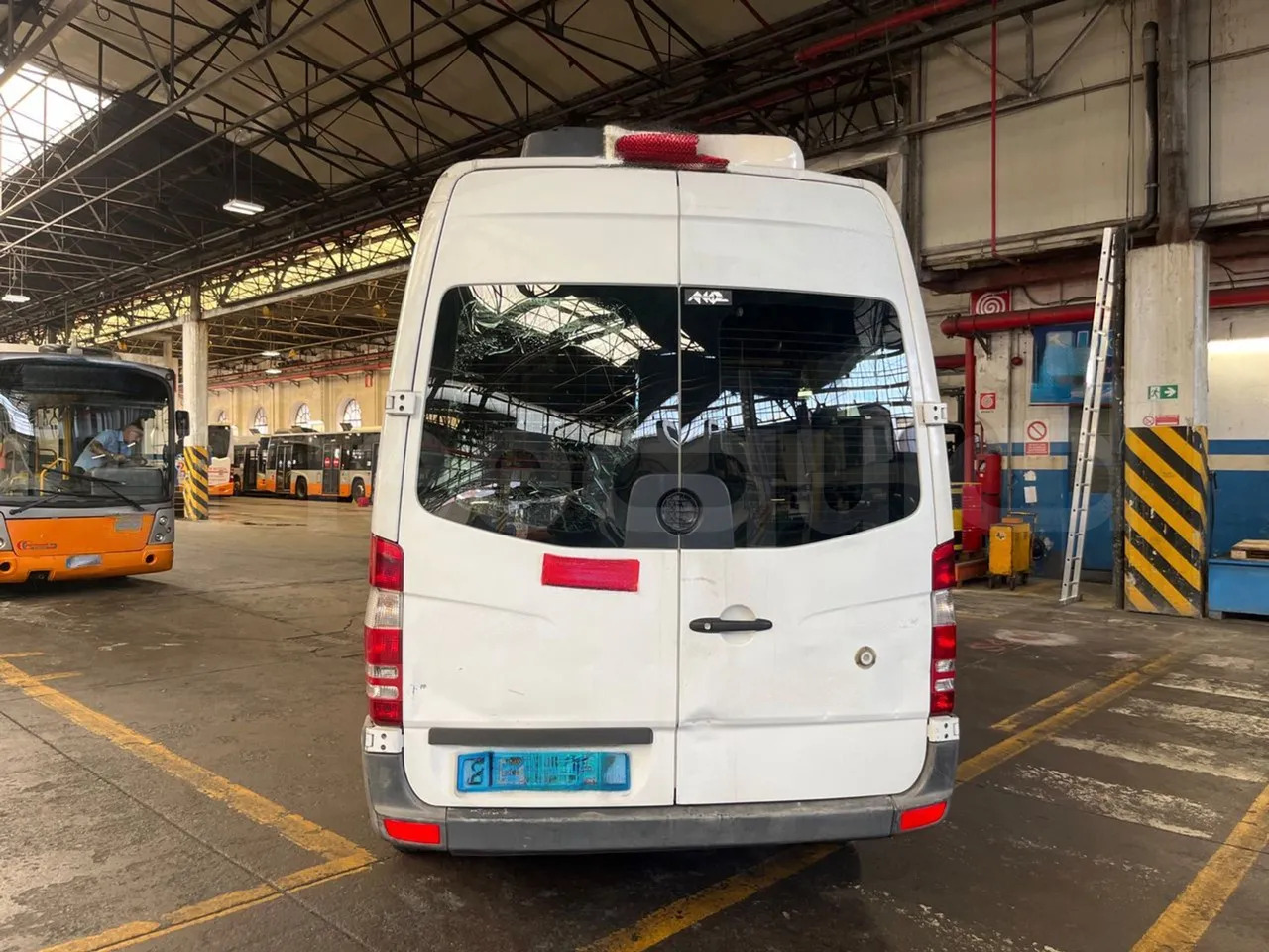 Mercedes-Benz Sprinter - Väikebuss, Mikrobuss: pilt 5 Mercedes-Benz Sprinter - Väikebuss, Mikrobuss: pilt 5
