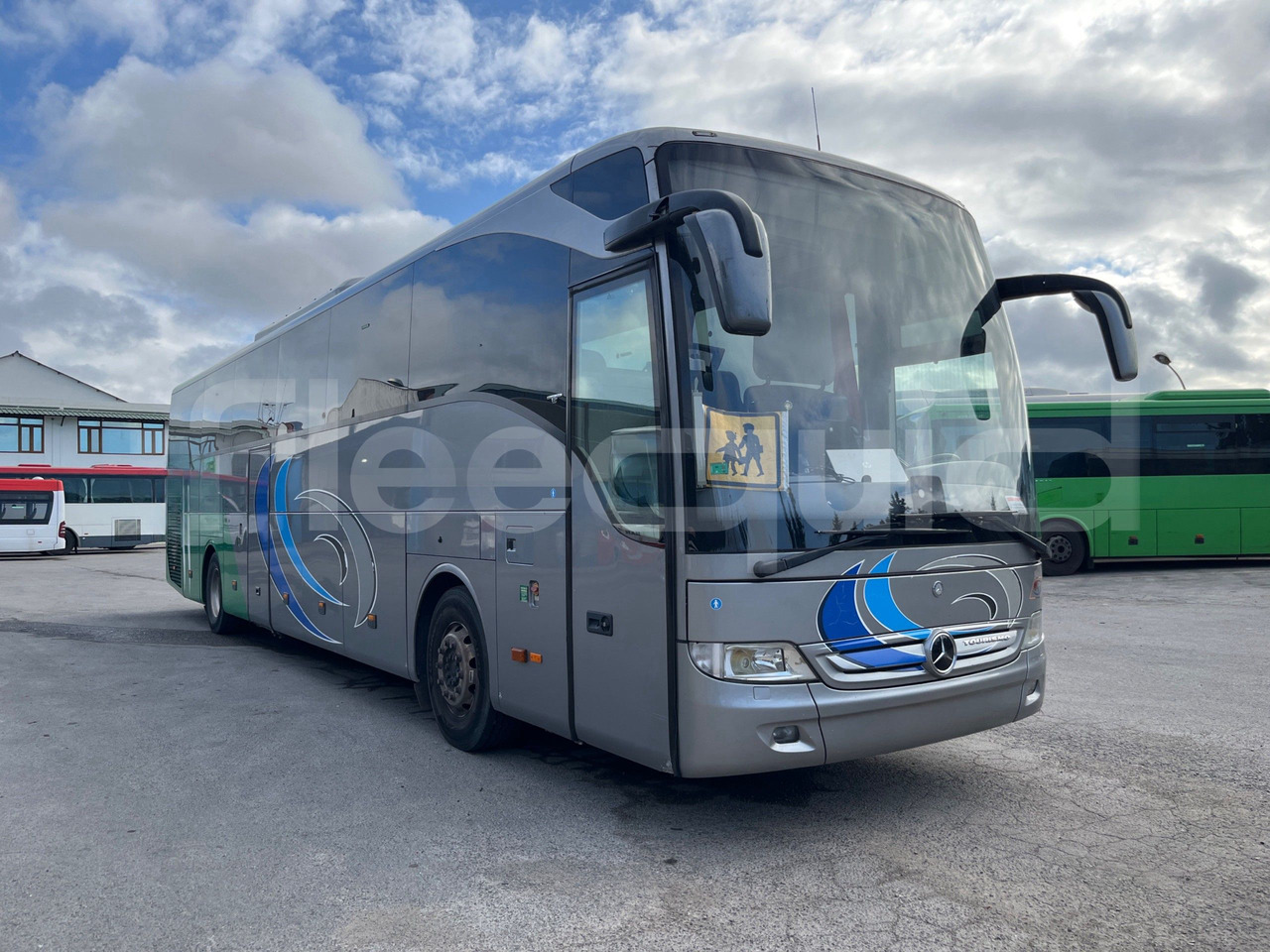 Mercedes-Benz Tourismo - Kaugsõidu buss: pilt 1 Mercedes-Benz Tourismo - Kaugsõidu buss: pilt 1